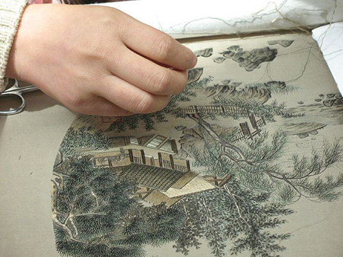 Gu embroidery
