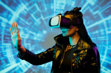 Art in the Digital Age: Virtual Reality and Augmented Reality