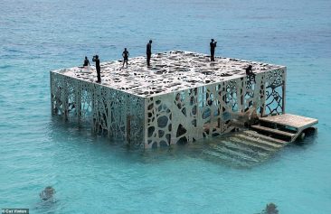 Censored Art: Destroyed Maldives Sculpture Is a ‘Threat to Islamic Unity’
