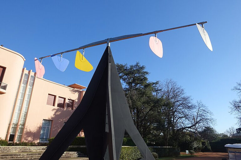 The Playful Innovations of Alexander Calder: Exploring Kinetic Sculpture