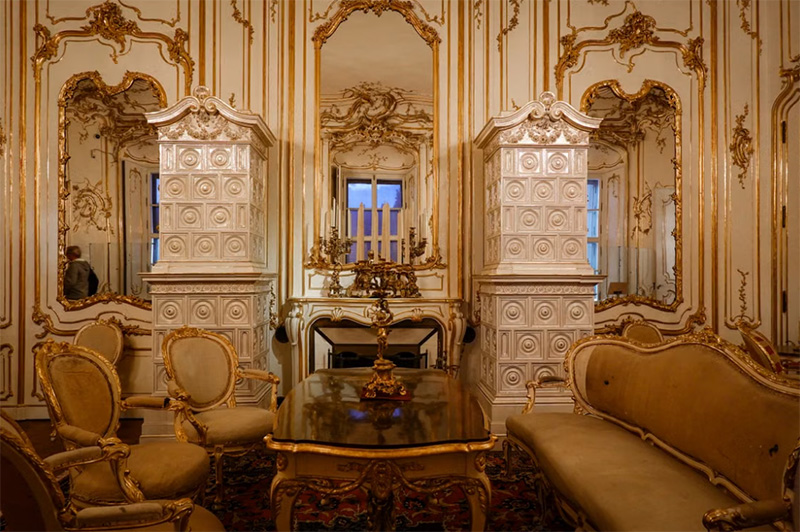 What Makes Rococo So Playful